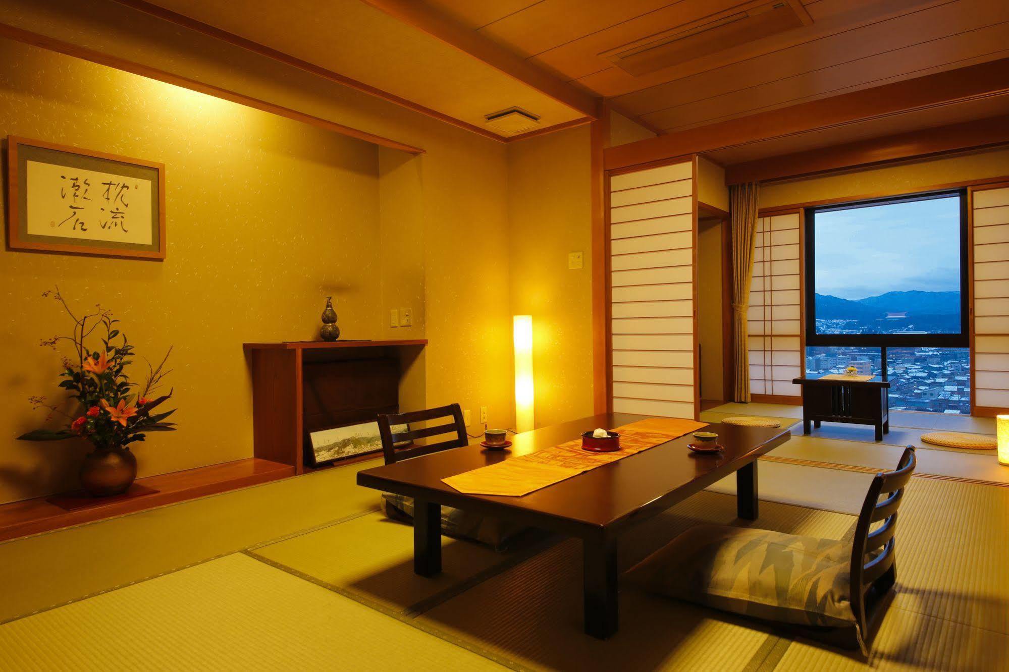 Takayama Kanko Hotel Екстер'єр фото